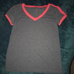 T-shirt gray and pink